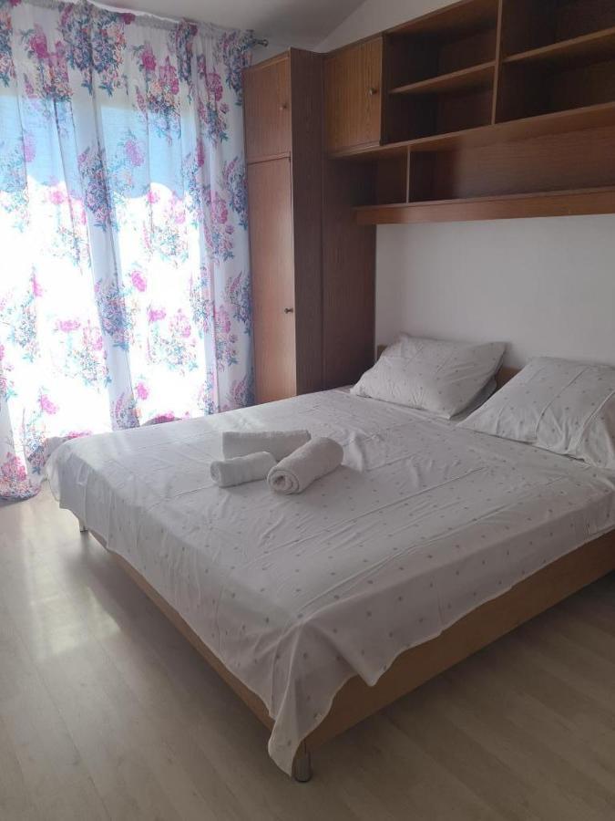 Apartments Triton Rogoznica  Luaran gambar