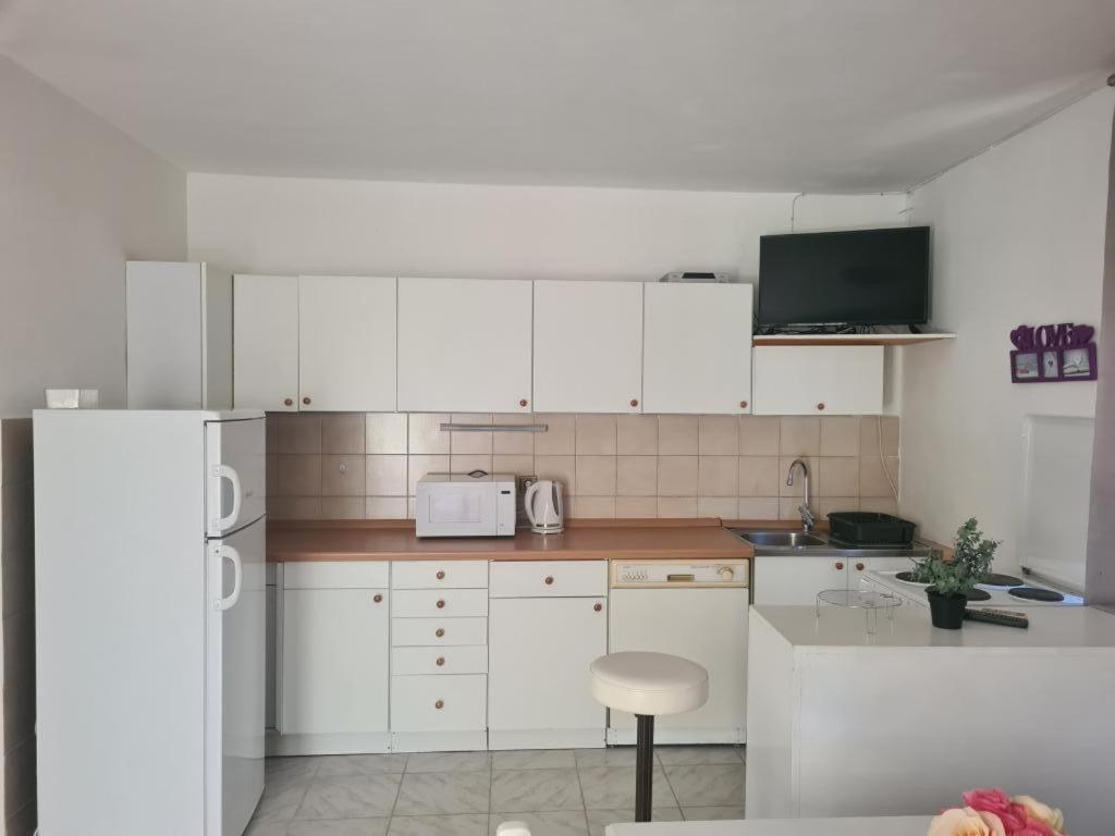 Apartments Triton Rogoznica  Luaran gambar