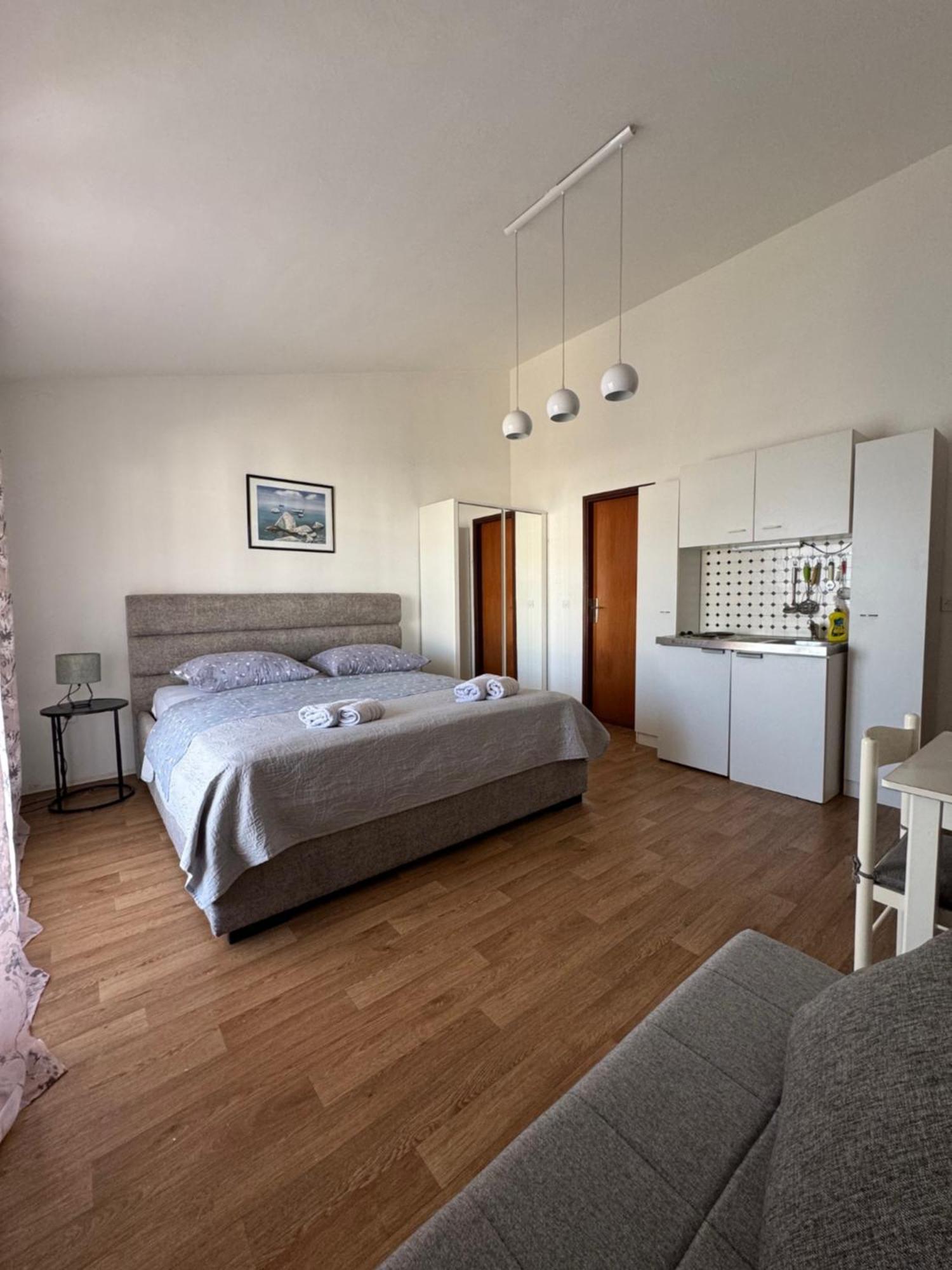 Apartments Triton Rogoznica  Luaran gambar