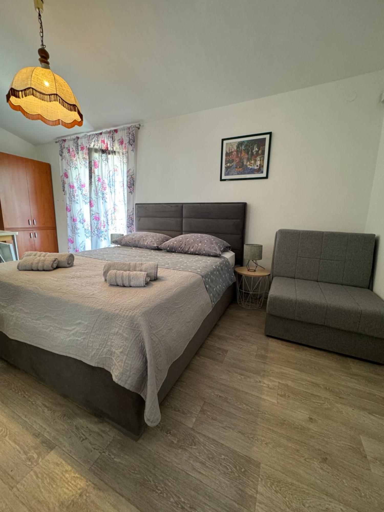 Apartments Triton Rogoznica  Luaran gambar